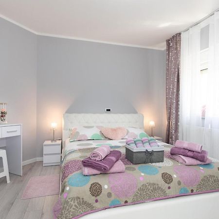 Apartment Odore Di Mare With Beautiful Garden Krk Town Buitenkant foto