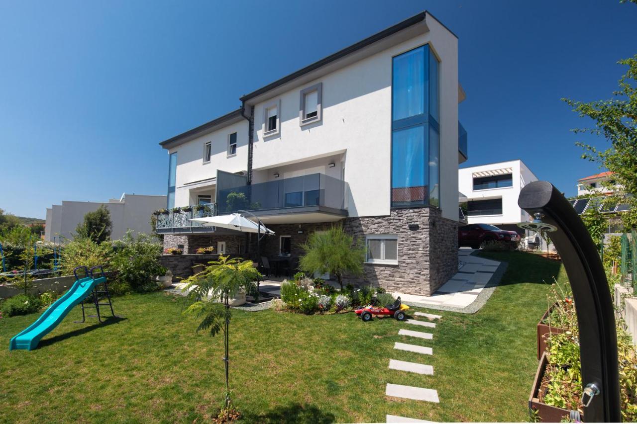 Apartment Odore Di Mare With Beautiful Garden Krk Town Buitenkant foto