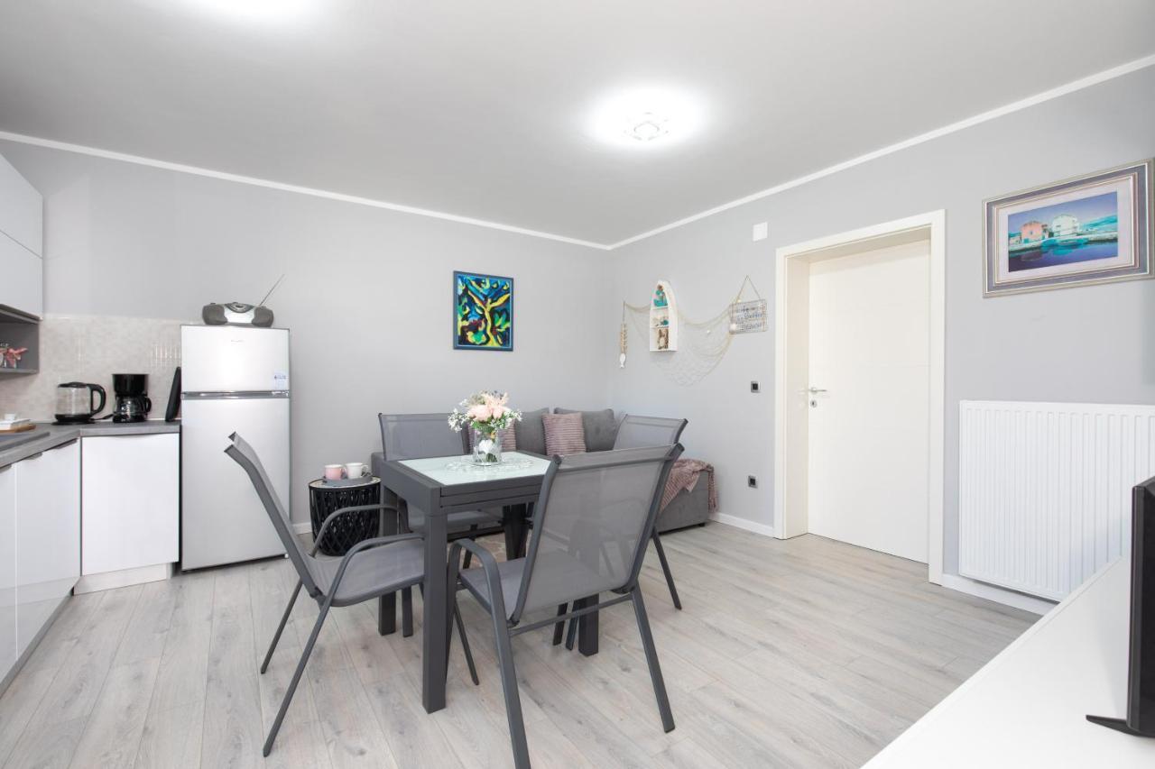 Apartment Odore Di Mare With Beautiful Garden Krk Town Buitenkant foto